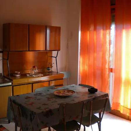 Nespole E Vermentino Alguer